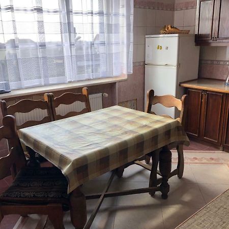 Kwatery Prywatne Jasmin Gniezno Buitenkant foto